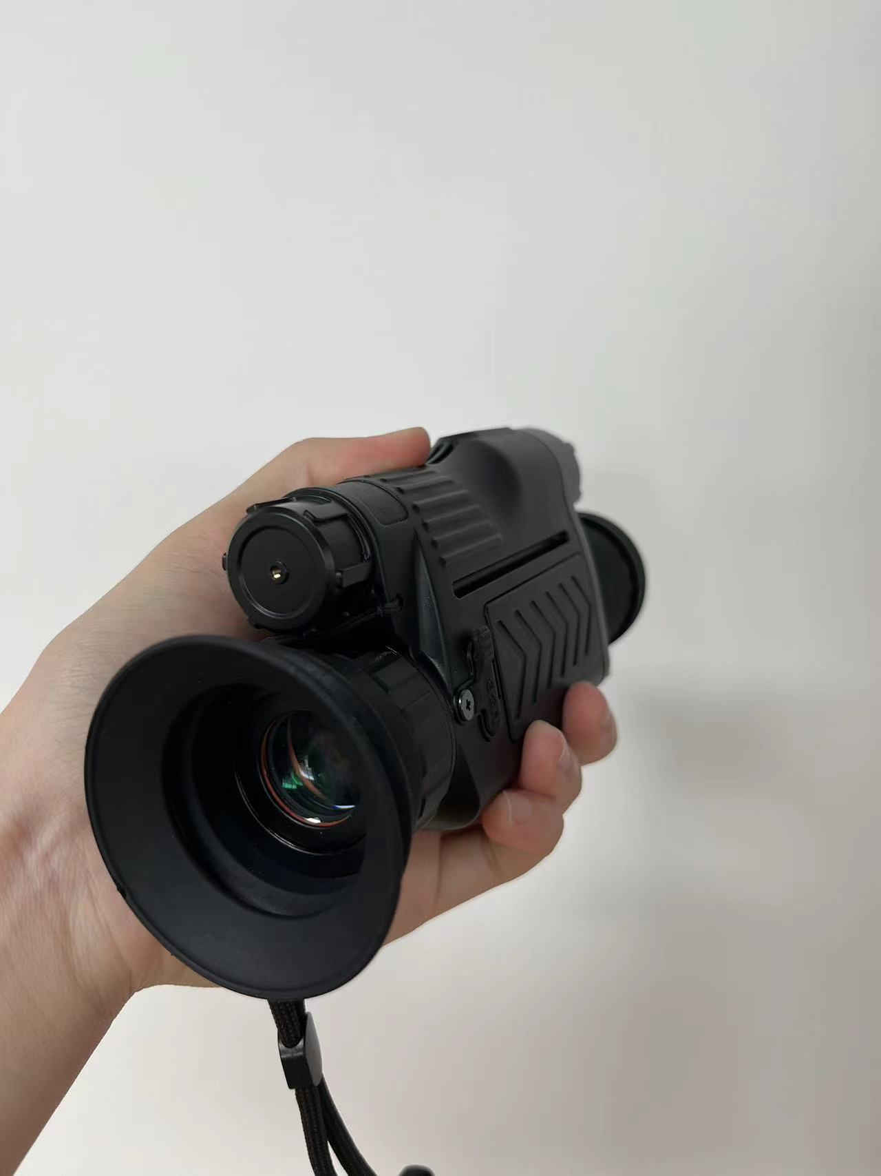 กล้องมองกลางคืนแบบมองเห็นในที่ - Thermal Scope Night Vision Monocular บทวิจารณ์และราคา